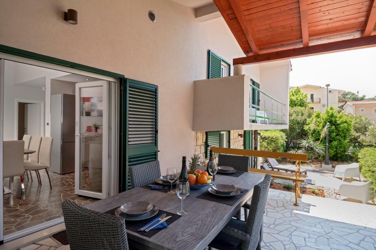 Villa Bandic Baška Voda Exteriör bild